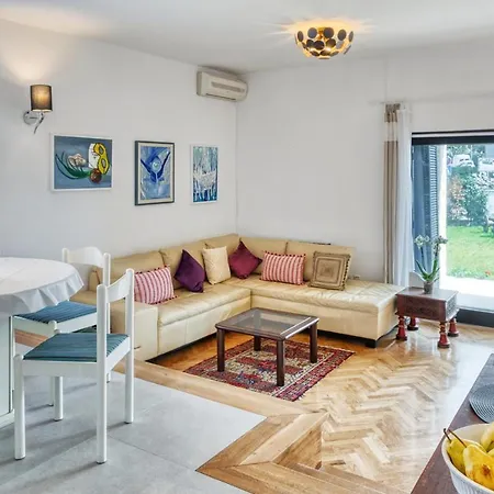 House Viola By Istra Vacation Дом отдыха *