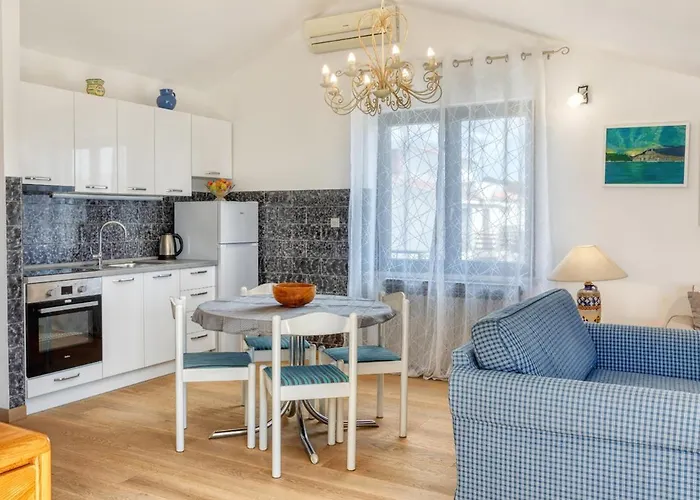 بيت للعطل House Viola By Istra Vacation *